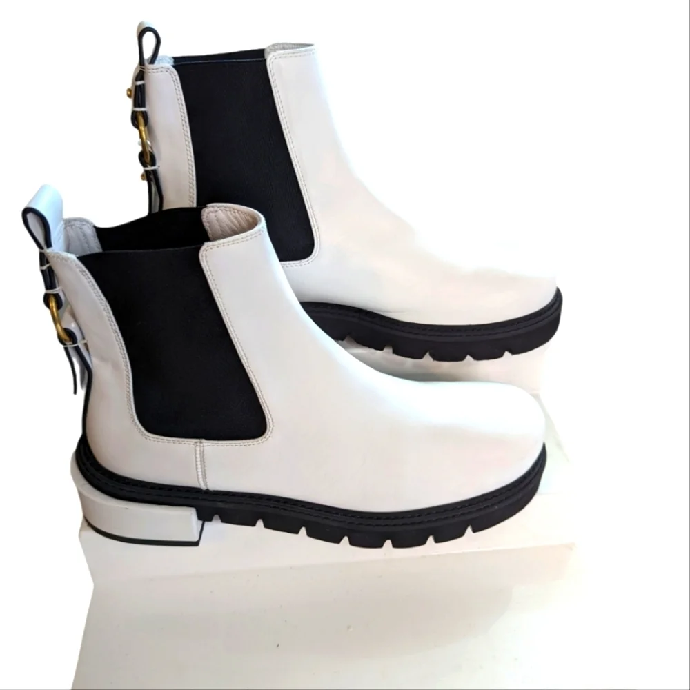 Frame Denim Le London White Chelsea Boots..Size 10-10.5